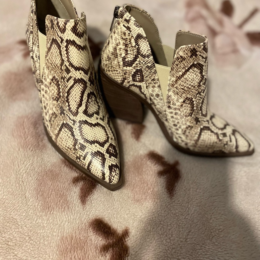 Women’s Bootie Vince Camuto - image 2